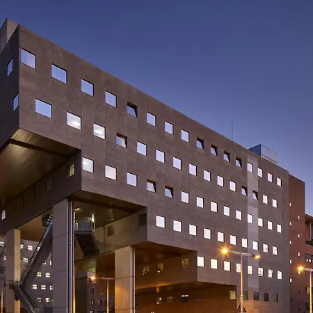 Unite بيت شباب برشلونة